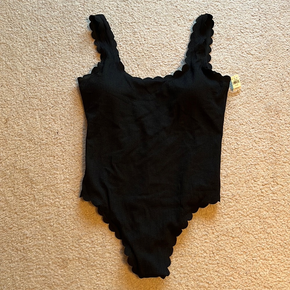 Never worn NWT waffle one piece swim